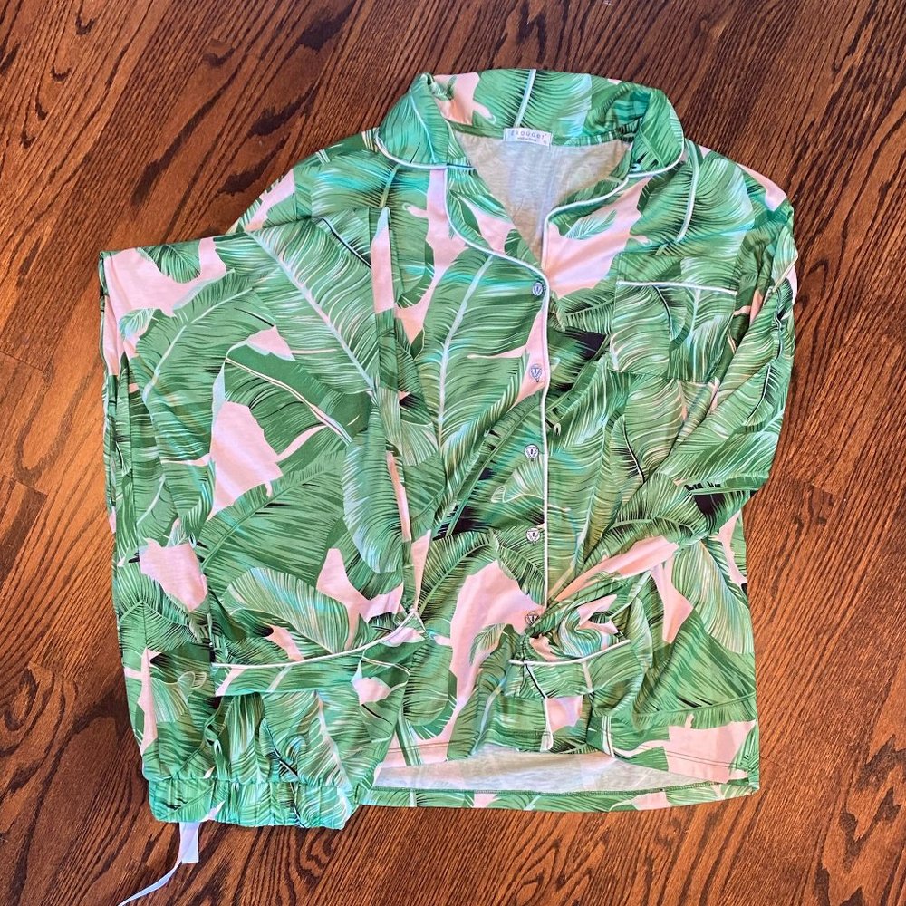 Tropical leaf pajamas